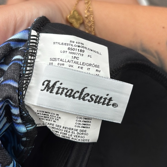 Miraclesuit Purr-Fection Crossover with Mesh One Piece Swimsuit - Picture 4 of 5